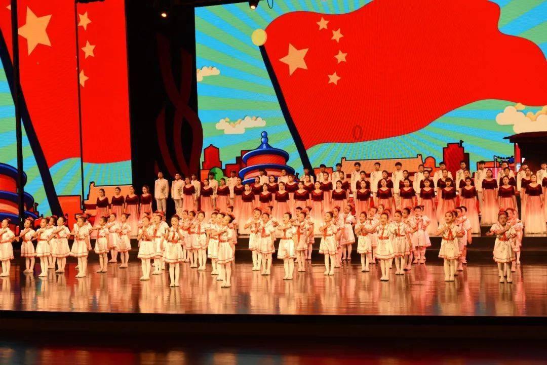 继续逐梦!博主:何小珂不回国踢球,他将去塞尔维亚第二级别球队